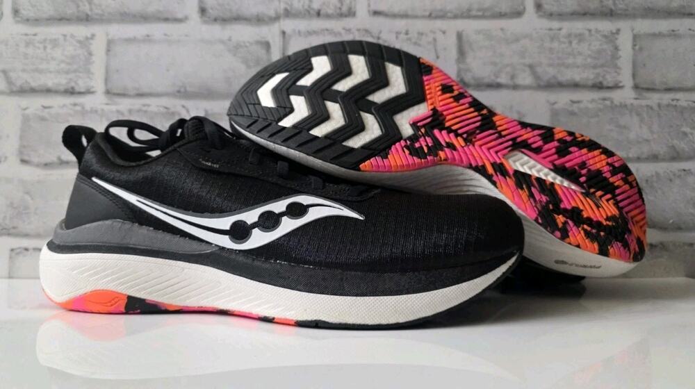 Saucony Women Freedom Crossport Black/Vizi S10820-05 Size 12